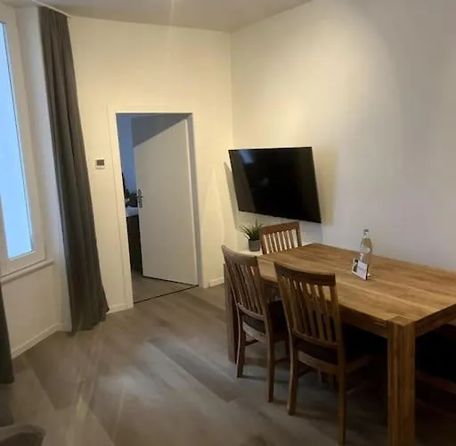 Jaybnb - Geraeumiges Am Hafen Von Apartment