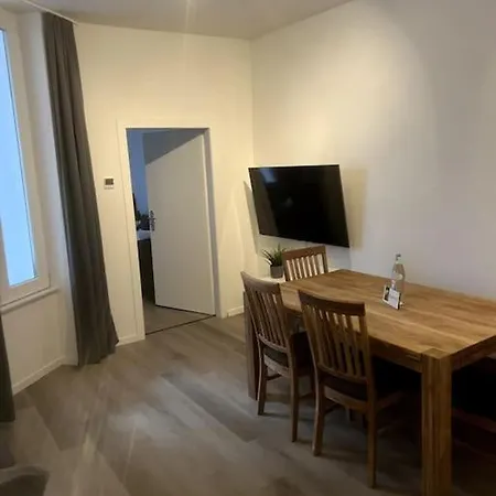 Jaybnb - Geraeumiges Am Hafen Von アパート